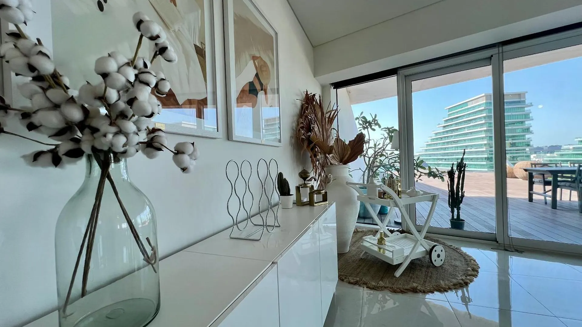 Modern 3 Bedroom Al Hadeel West Side Al Rahah Beach Abú Dhabí Apartmán