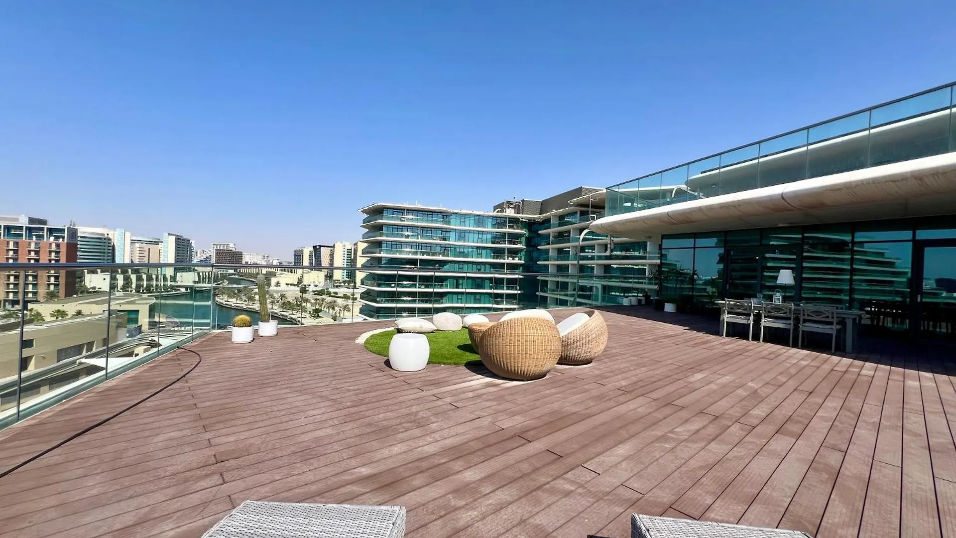 Modern 3 Bedroom Al Hadeel West Side Al Rahah Beach Abu Dhabi Emirados Árabes Unidos