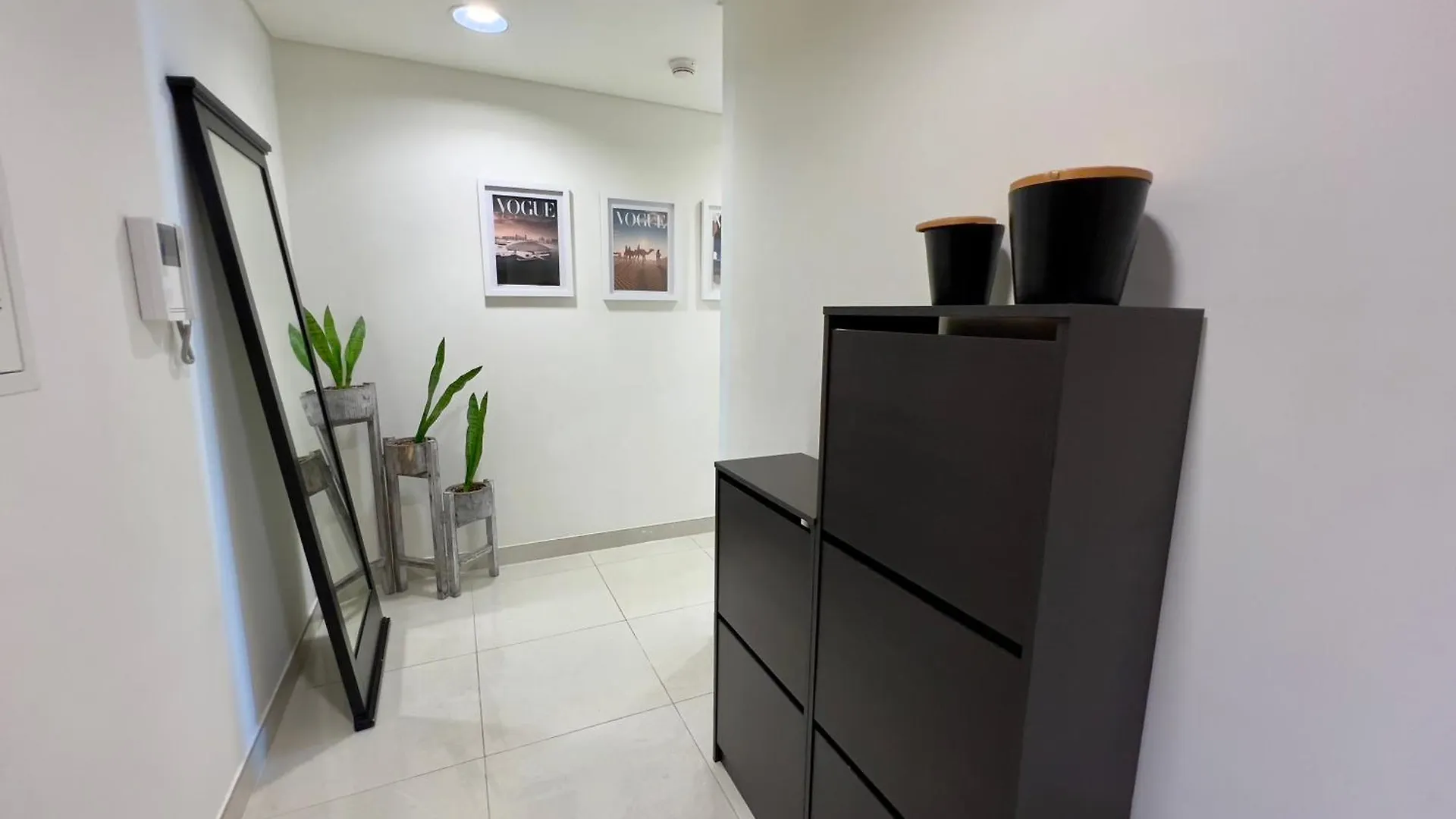 Modern 3 Bedroom Al Hadeel West Side Al Rahah Beach Abu Dhabi 0*,  Emirados Árabes Unidos